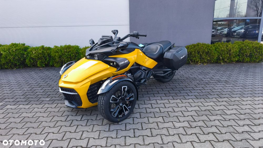 Can-Am Spyder - 6