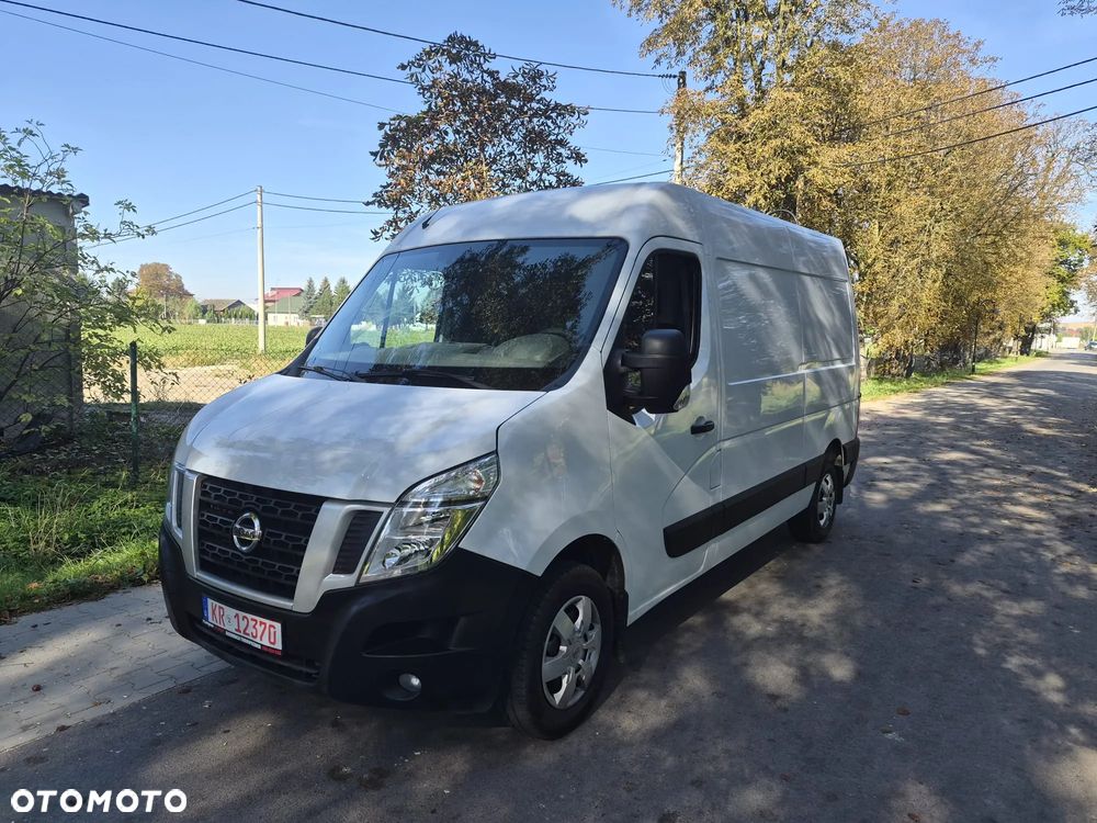 Nissan NV400