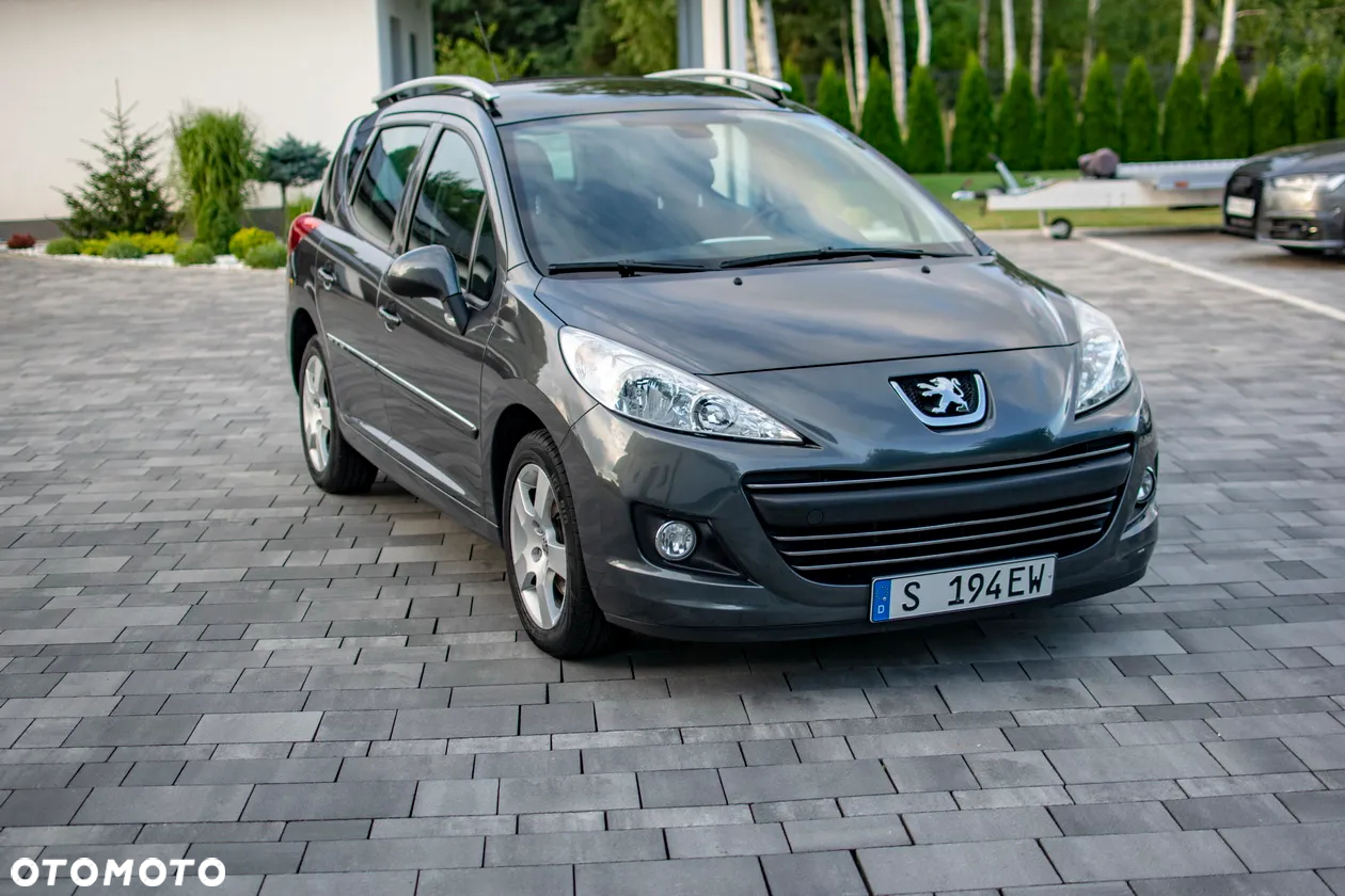 Peugeot 207 - 33