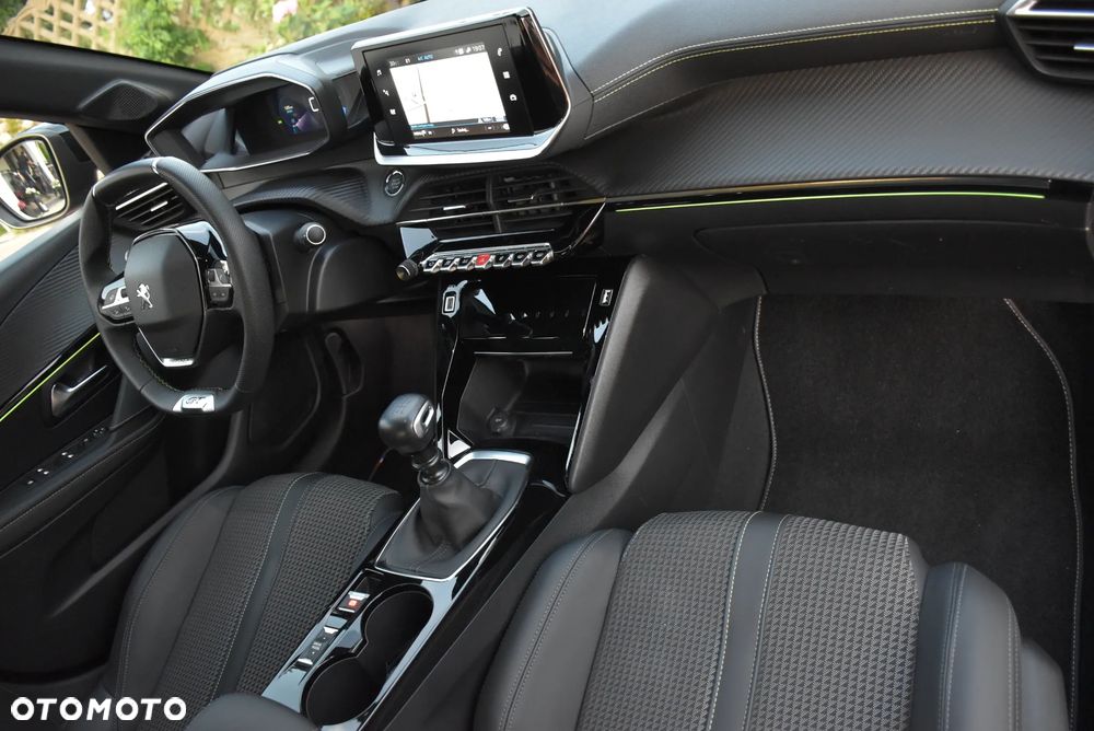 Peugeot 208 - 7