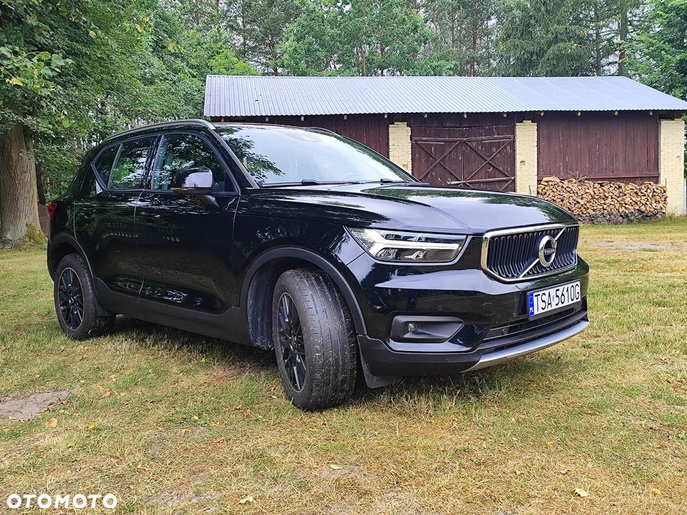 Volvo XC 40 D3 Momentum Pro - 2