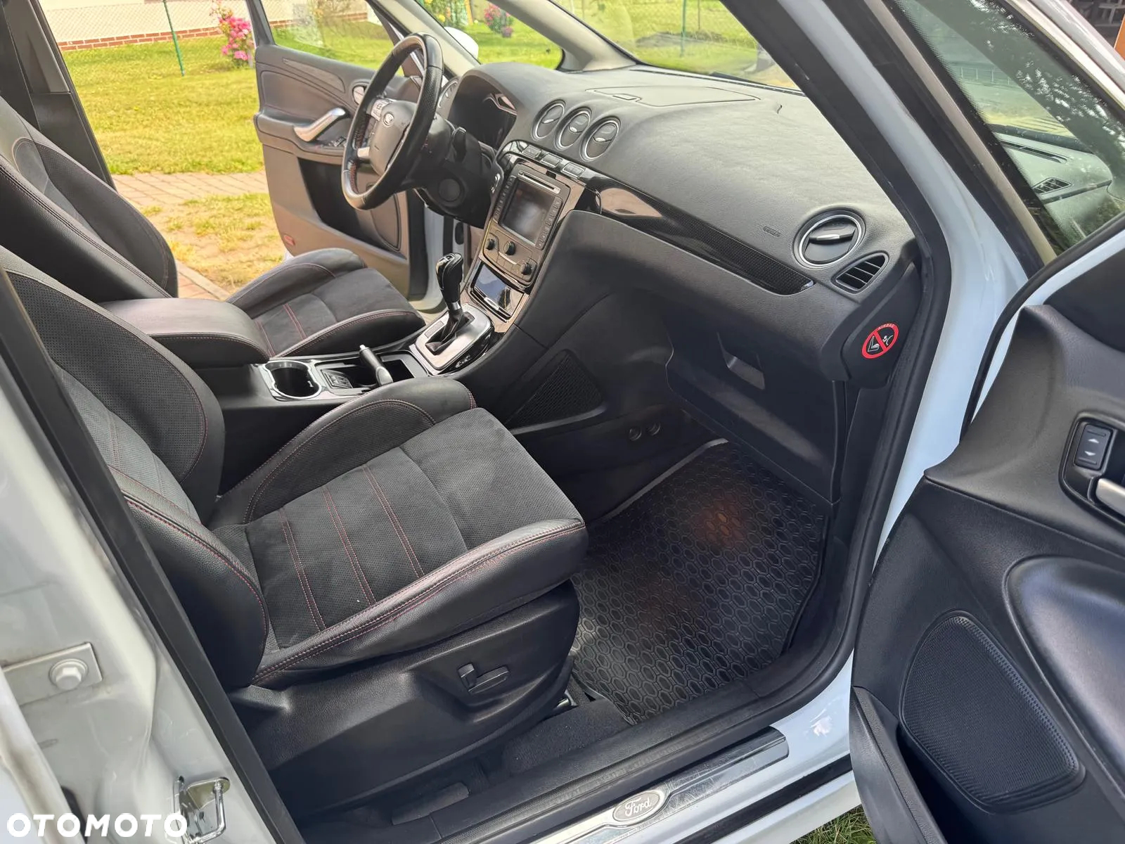 Ford S-Max 2.0 TDCi DPF Titanium - 25
