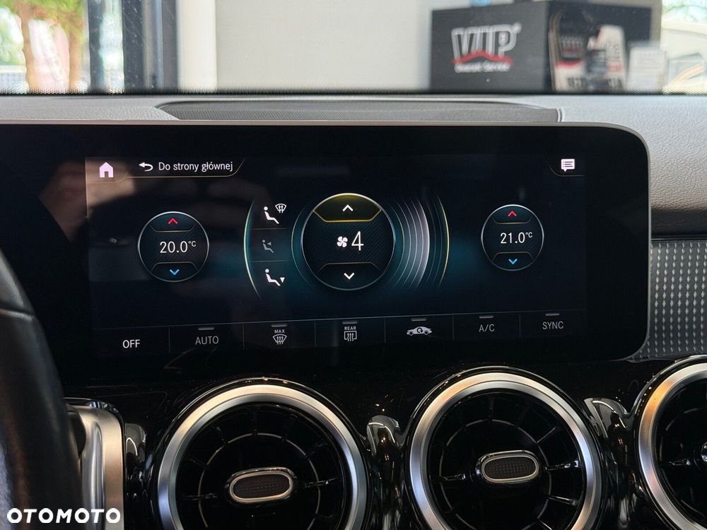 Mercedes-Benz GLB - 27