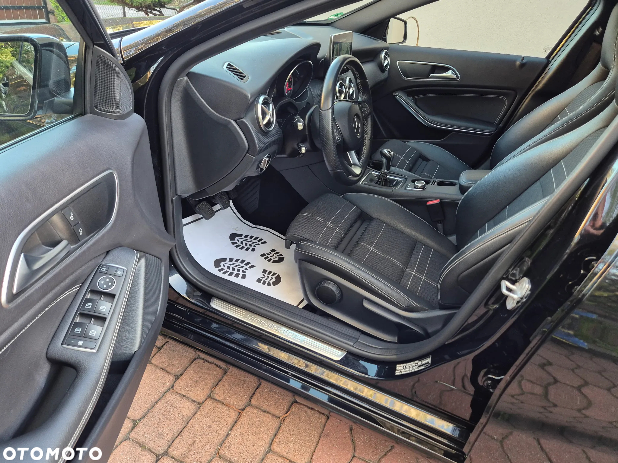 Mercedes-Benz Klasa A 180 (BlueEFFICIENCY) Urban - 17