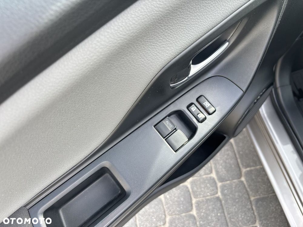 Toyota Yaris 1.5 Premium - 12
