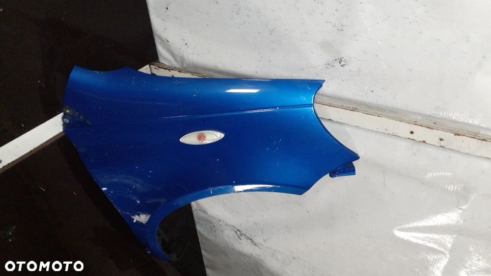 * TOYOTA YARIS I BŁOTNIK PRZEDNI  PRZÓD PRAWY 8P1 - 2