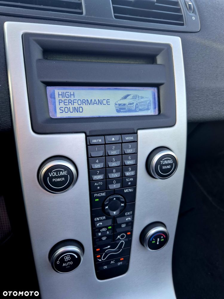 Volvo C70 2.0D Momentum - 10