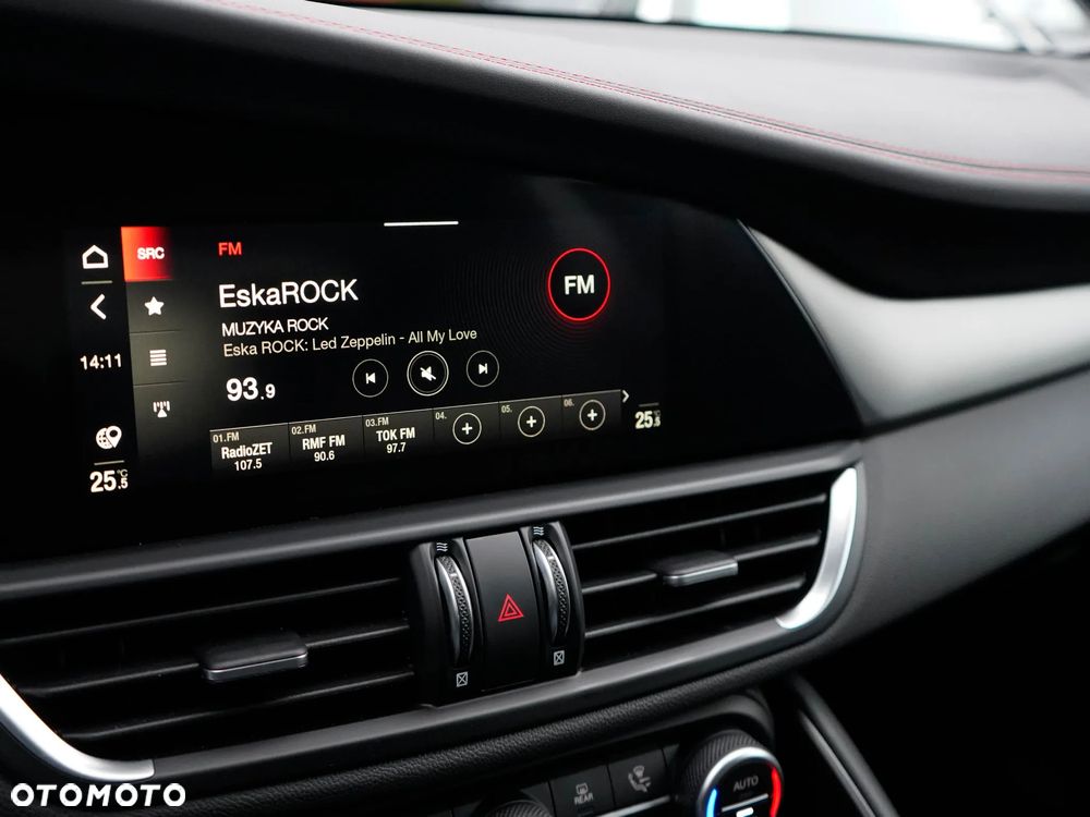 Alfa Romeo Giulia 2.0 Turbo Tributo Italiano Q4 - 17