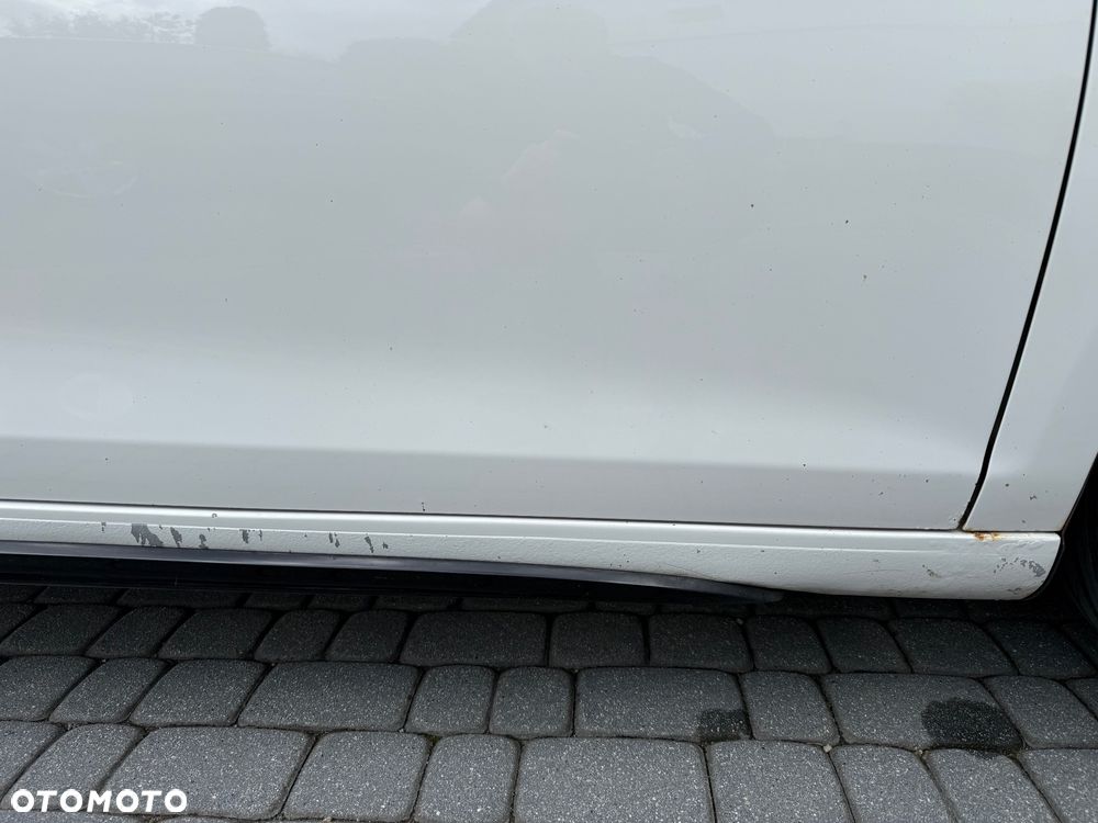 Volkswagen Golf - 34