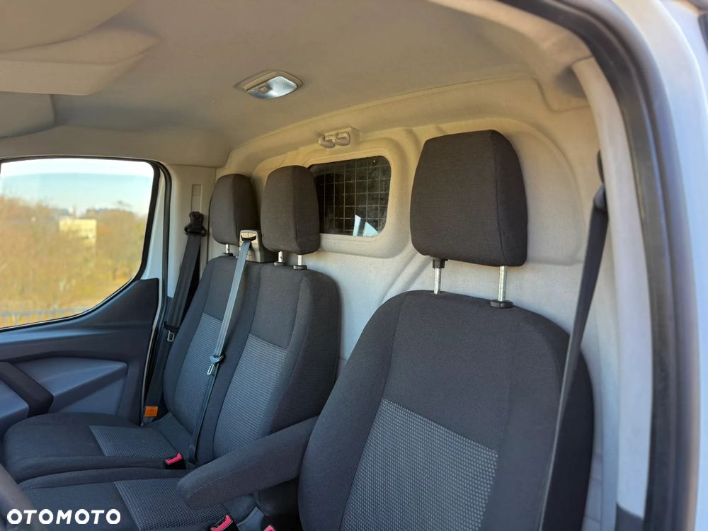 Ford Transit Custsom - 31