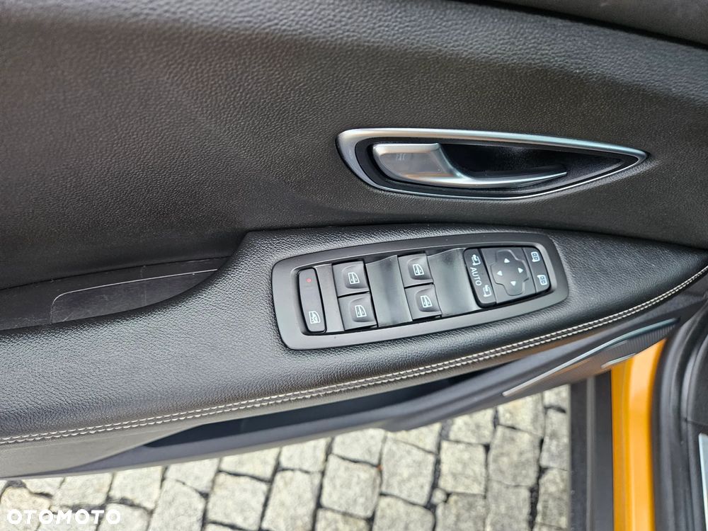 Renault Scenic ENERGY TCe 130 BOSE EDITION - 31