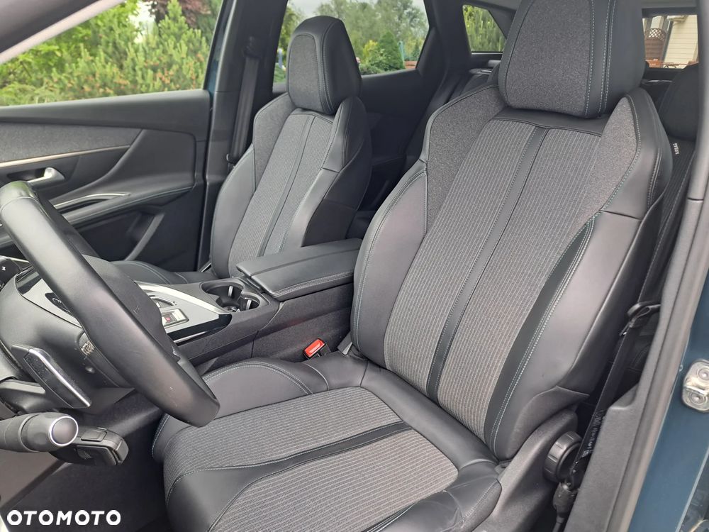 Peugeot 3008 1.6 PureTech Hybrid PHEV Allure Pack S&S EAT8 - 28
