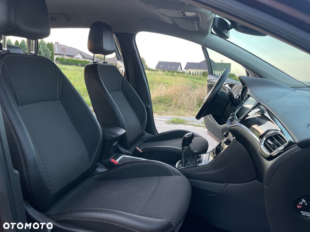 Opel Astra 1.6 D (CDTI) Start/Stop Sports Tourer Selection - 18