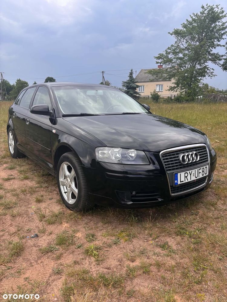 Audi A3 Sportback 1.6 FSI Ambiente - 8
