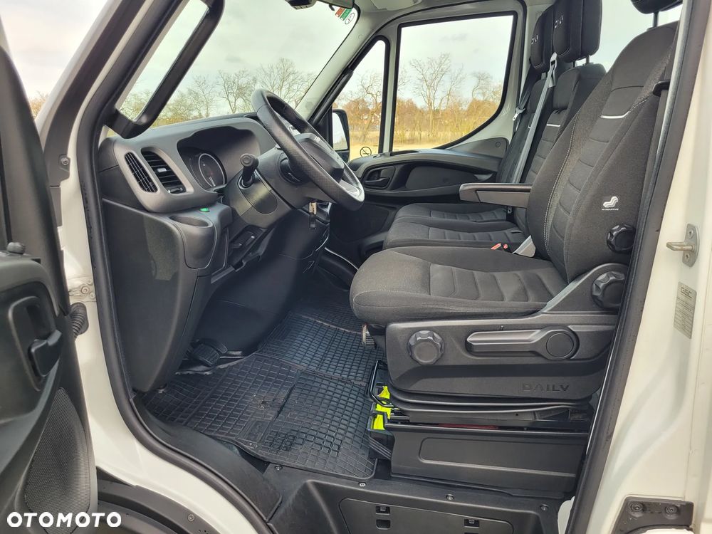 Iveco Daily GSC Autolawet 3.0 180hp,automat 2024r.  Polski salon 1 właściciel gwarancja 2 lata - 10