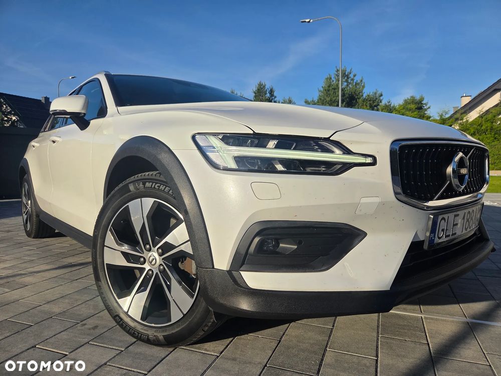 Volvo V60 Cross Country B4 D AWD Geartronic - 34