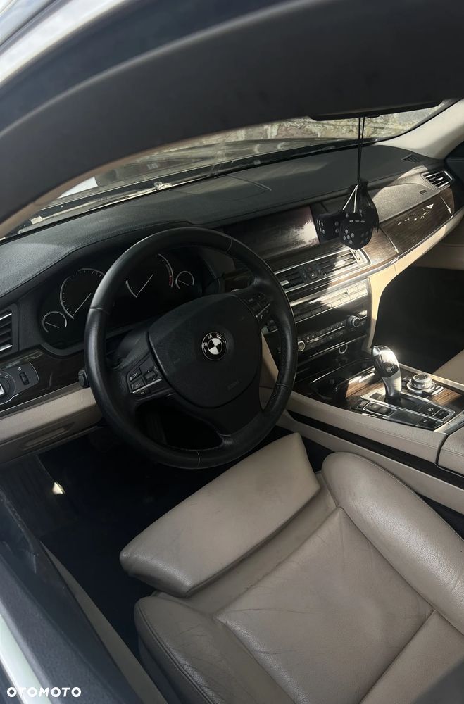 BMW Seria 7 730d - 14