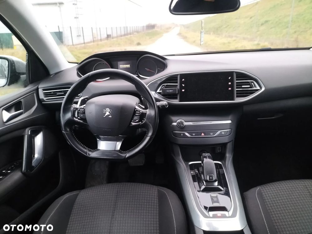 Peugeot 308 1.5 BlueHDi Active S&S EAT8 - 10