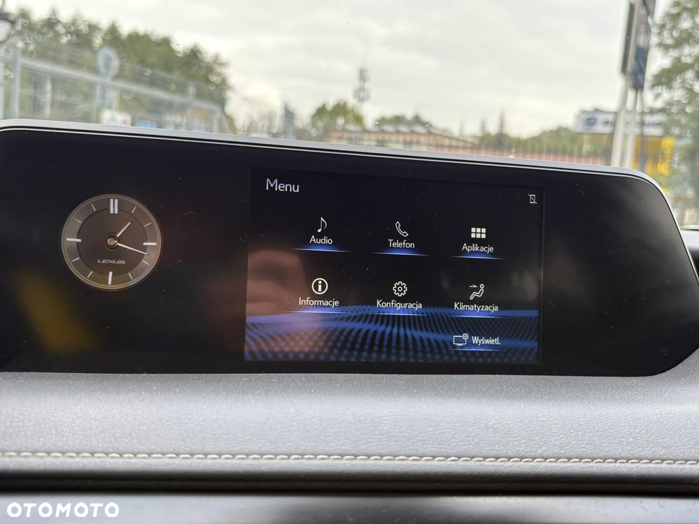 Lexus UX - 19