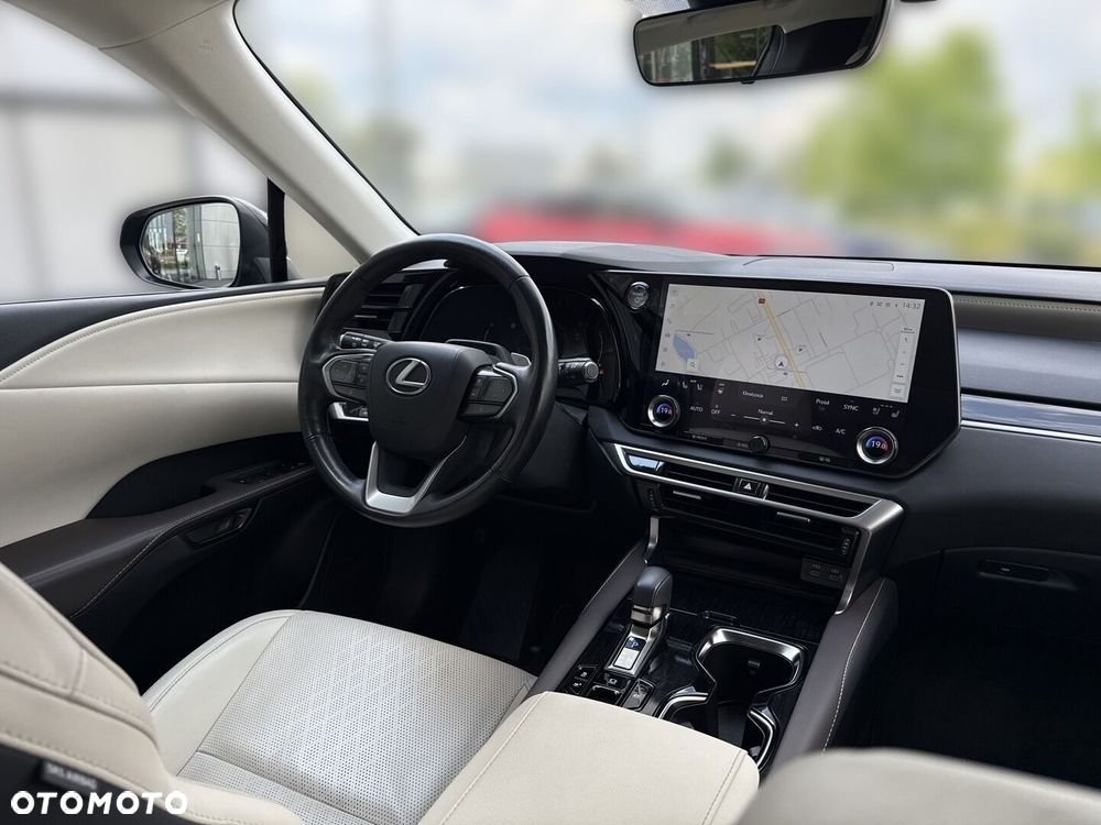 Lexus RX - 21
