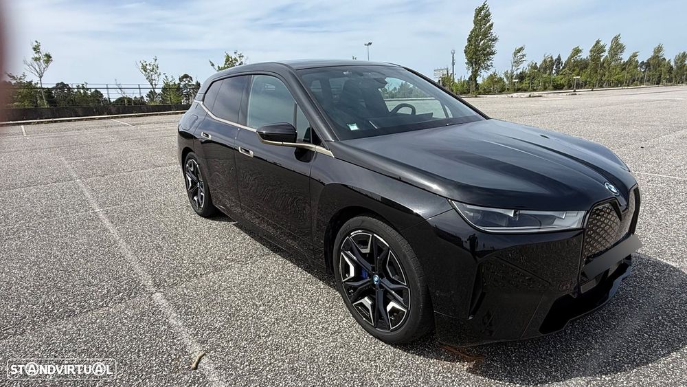 BMW iX xDrive 40 Pack Desportivo - 7