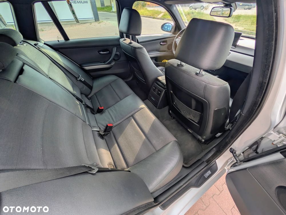 BMW Seria 3 318i - 12