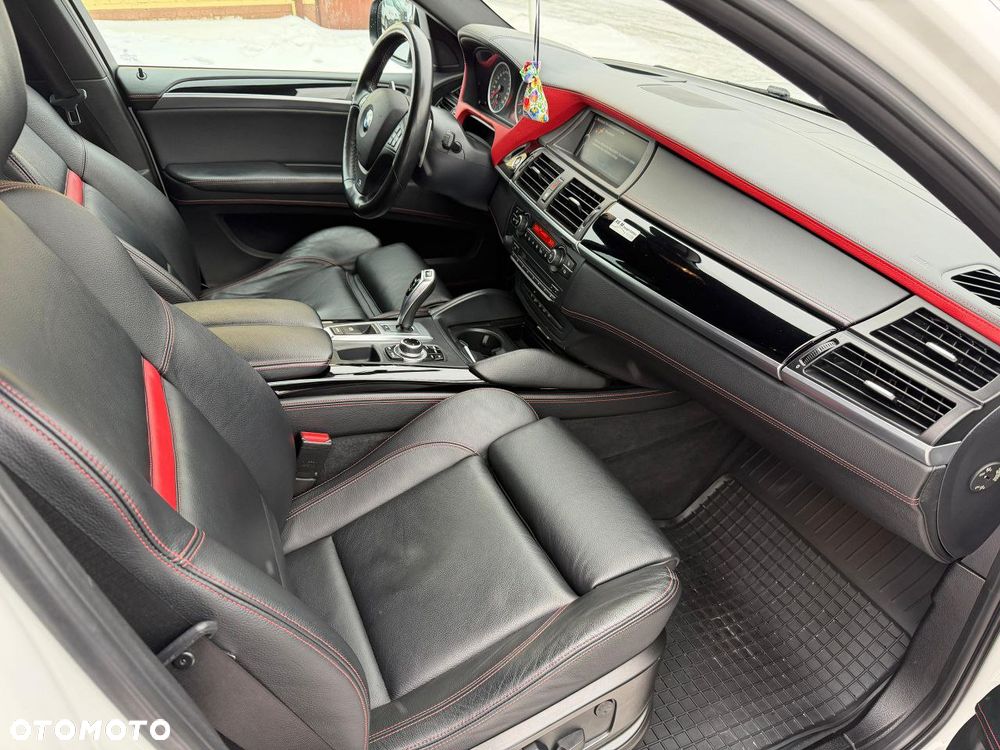 BMW X6M - 15