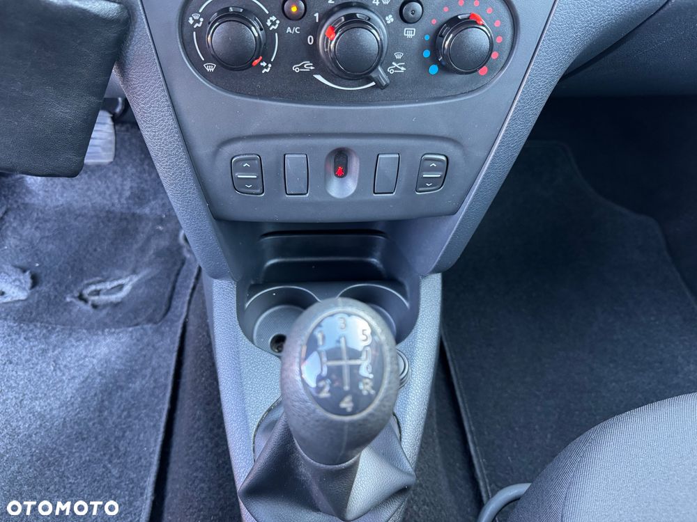 Dacia Sandero 1.2 16V - 23