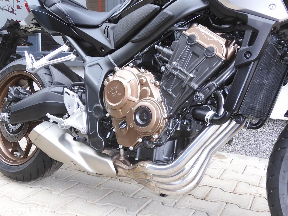 Honda CB - 4