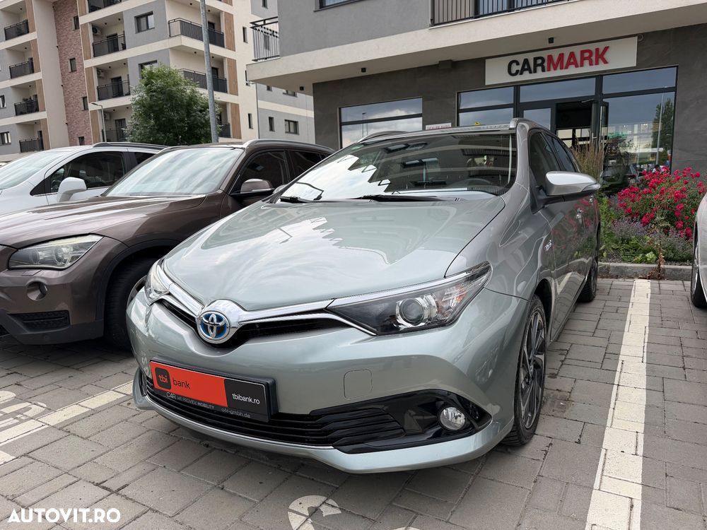 Toyota Auris 1.8 Executive - 1