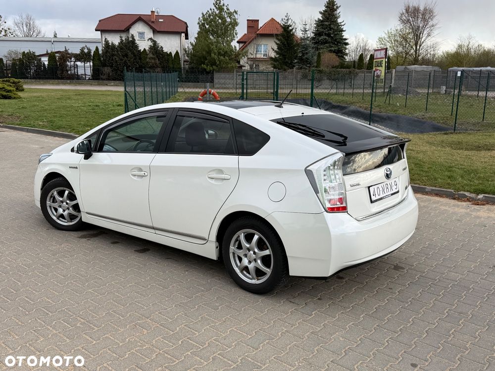 Toyota Prius 1.8 HSD Prestige - 5