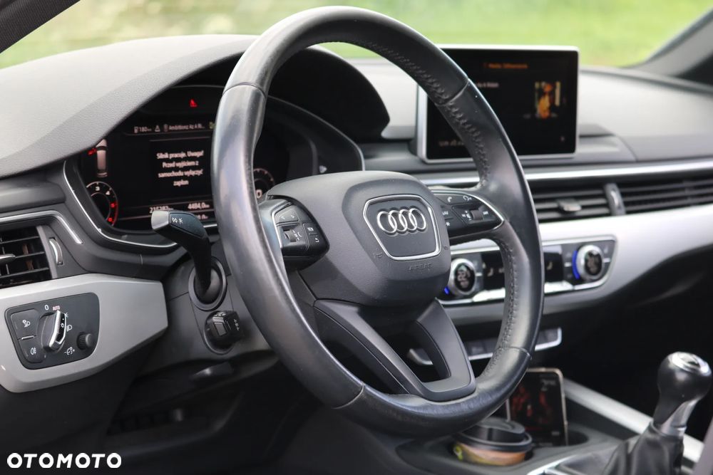 Audi A4 2.0 TDI Design - 9