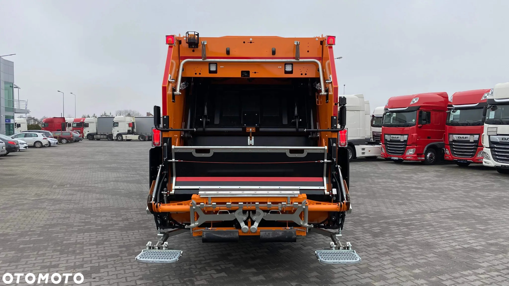 DAF XD 300 FA śmieciarka Norba 17m3 - 6