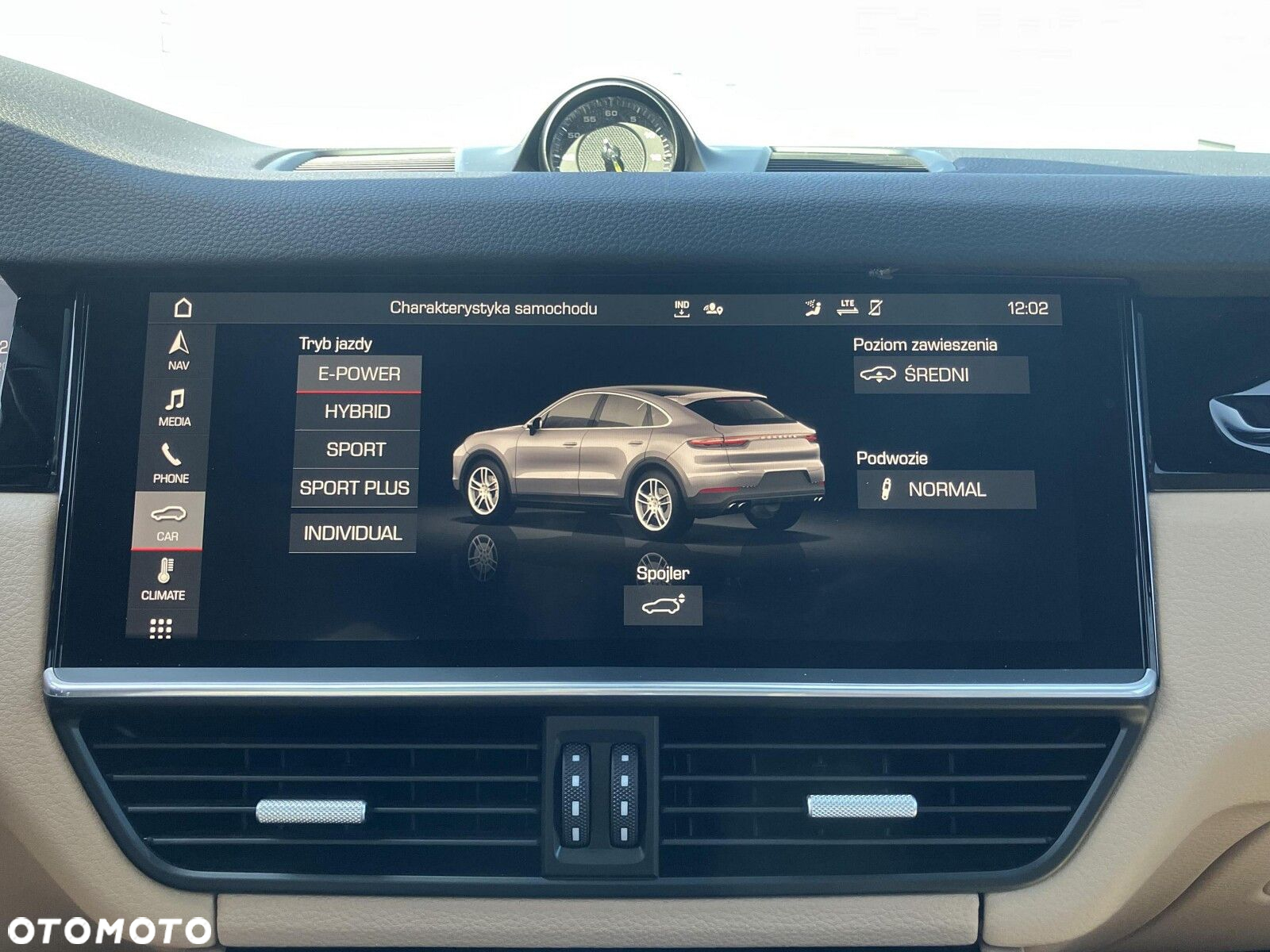 Porsche Cayenne - 27