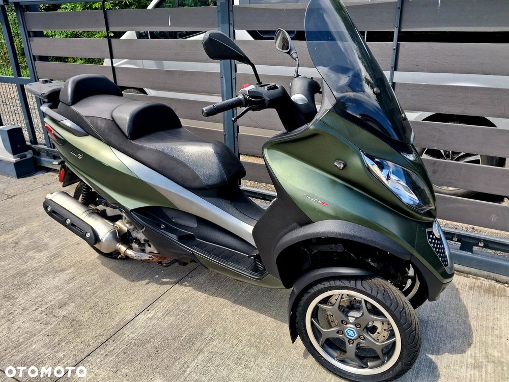 Piaggio MP-3 - 12