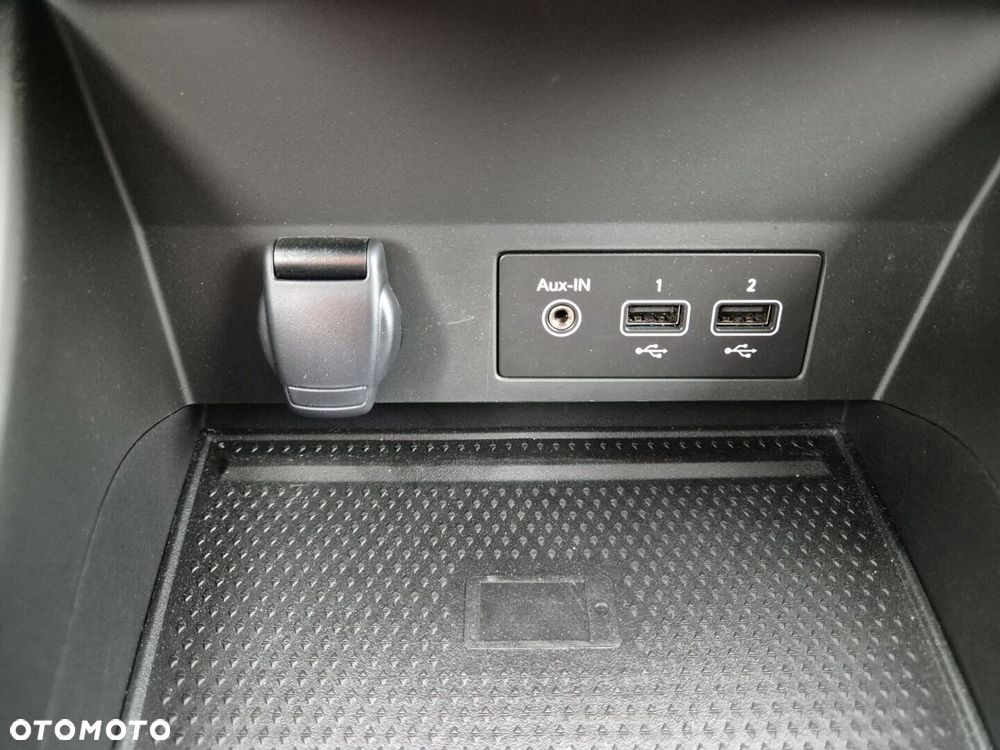Renault Captur 1.3 TCe Intens EDC - 24