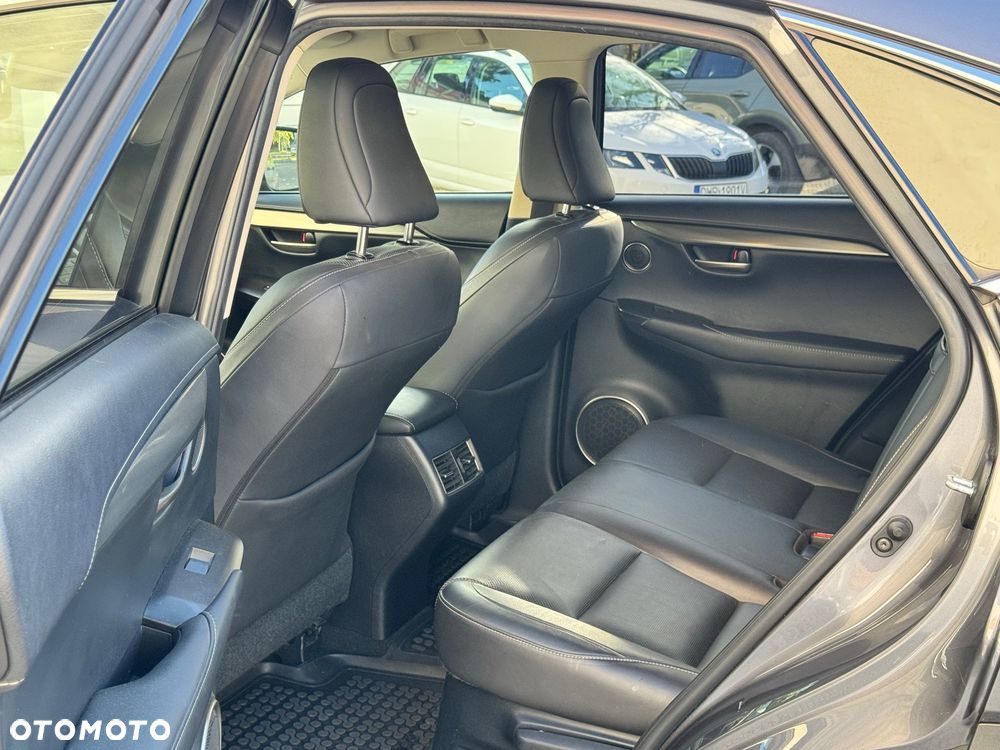 Lexus NX 200t Elite AWD - 39