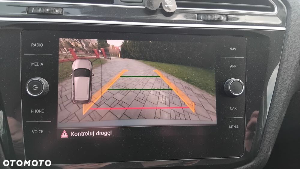 Volkswagen Tiguan - 22