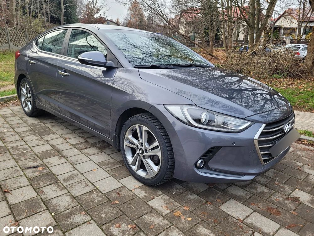 Hyundai Elantra 1.6 Style - 10
