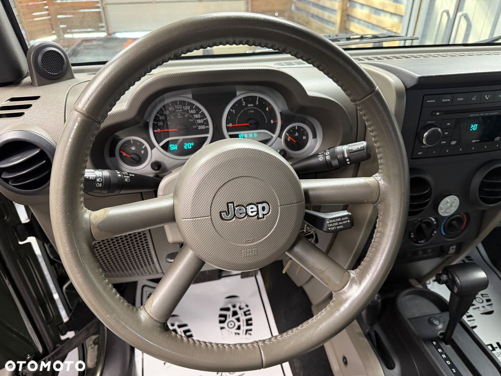 Jeep Wrangler - 13
