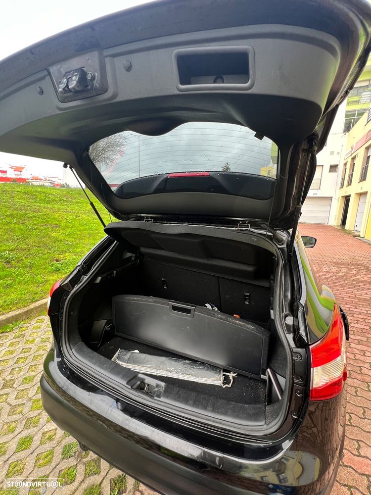 Nissan Qashqai 1.5 dCi Tekna J19 - 10