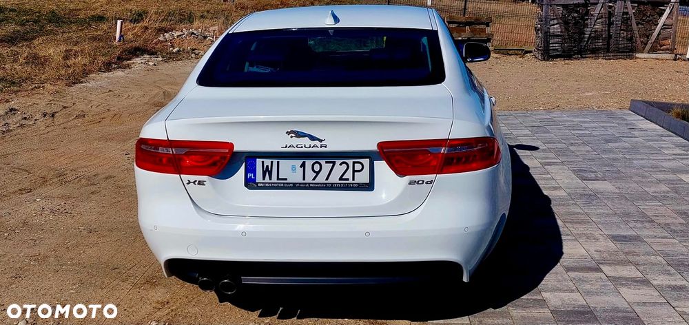 Jaguar XE 2.0 D Prestige - 6