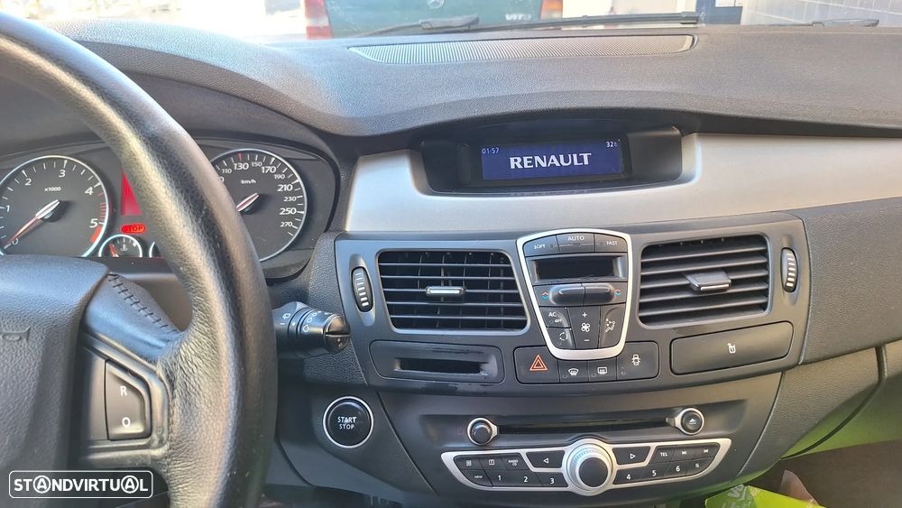 Renault Laguna Break 1.5 dCi SE Black Line 110g - 8