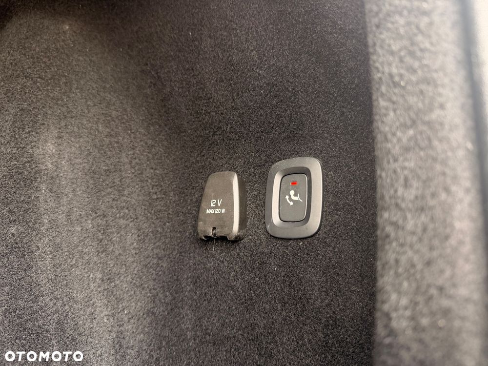 Volvo V60 D3 Geartronic Momentum Pro - 29