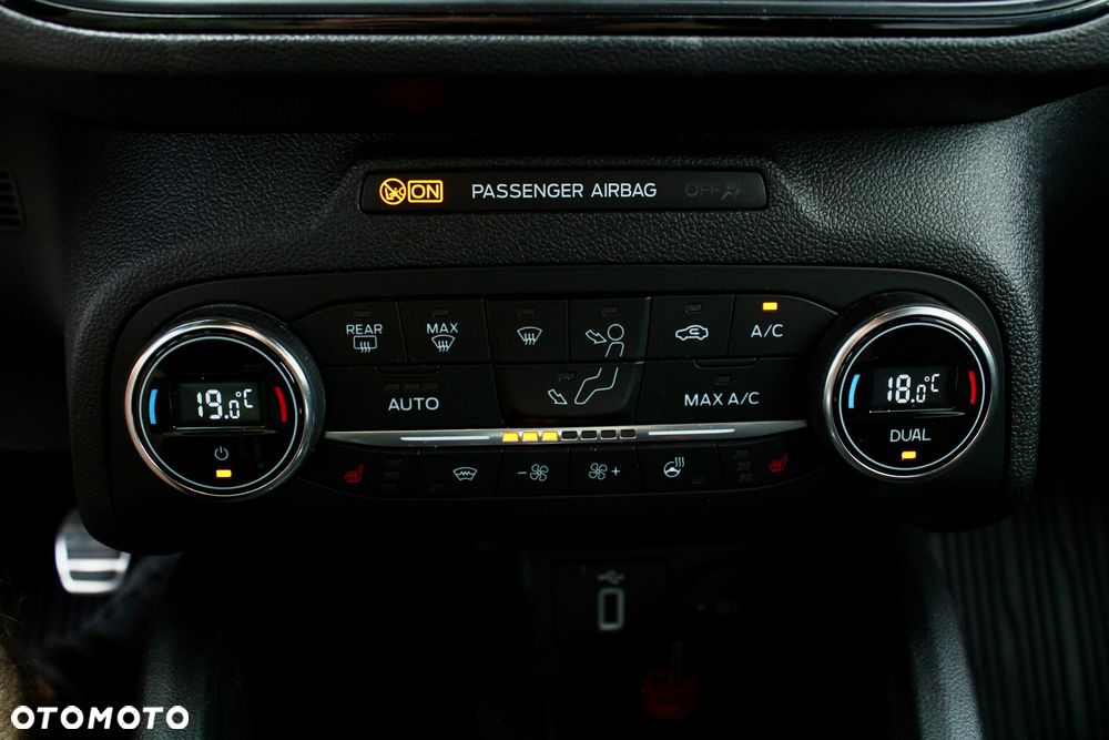 Ford Focus 2.0 EcoBlue STart-Stopp-System ST-LINE - 15