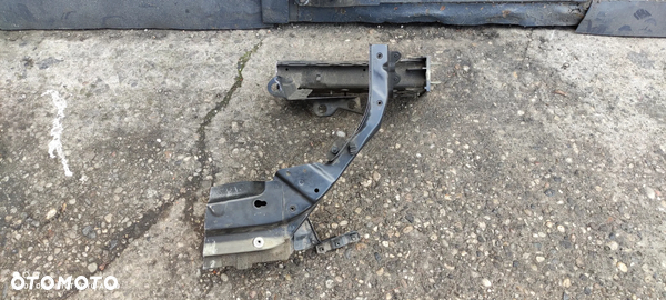 Okular prawy podłużnica prawa ćwiartka prawa BMW e60 e61 schwarz 2 668/9