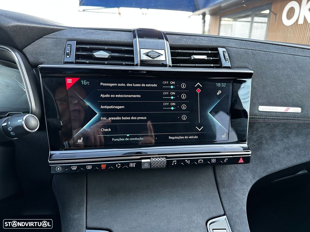 DS DS7 Crossback E-Tense Performance Line EAT8 - 31