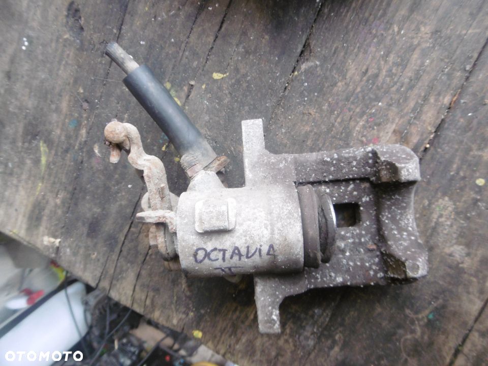 Zacisk tył SKODA OCTAVIA II - 2