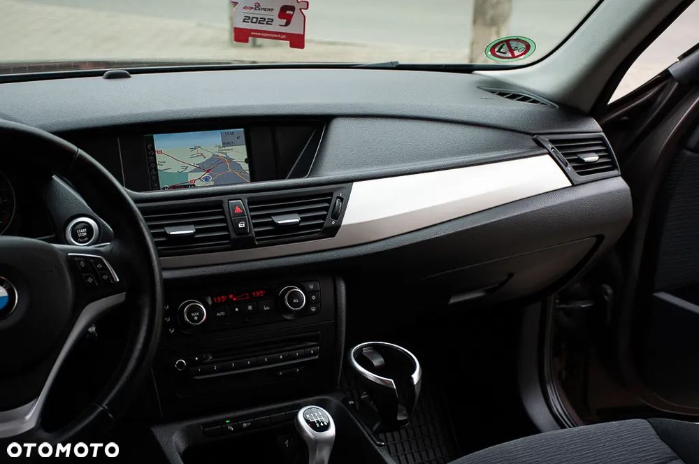 BMW X1 sDrive18i - 18