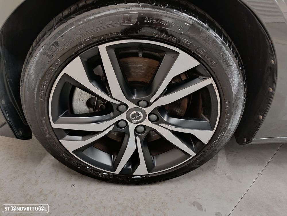 Volvo V60 2.0 T6 AWD TE R-Design Expression - 32